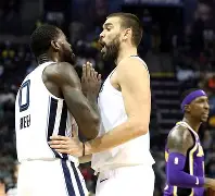 马刺队球员集体拒绝媒体炒作,专注比赛(马刺惨败的背后, 是其他球队的集体抱团, 还是能力不足) 马刺队球员集体拒绝媒体炒作,专注比赛(马刺惨败的背后, 是其他球队的集体抱团, 还是能力不足)